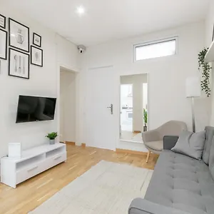 https://calabria-234.topbarcelonahotels.com